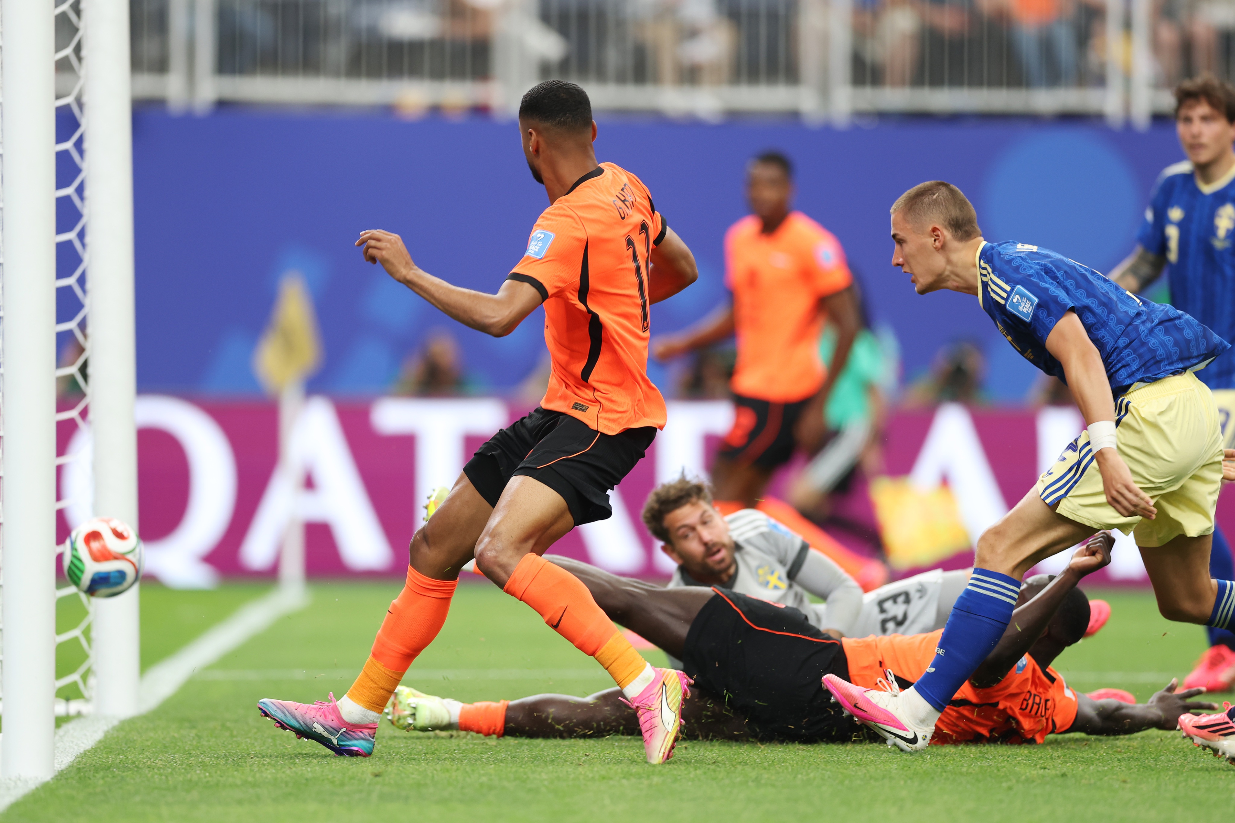 World Cup: Netherlands Thrash Sweden 5-1 to Close in on Knockout Stage